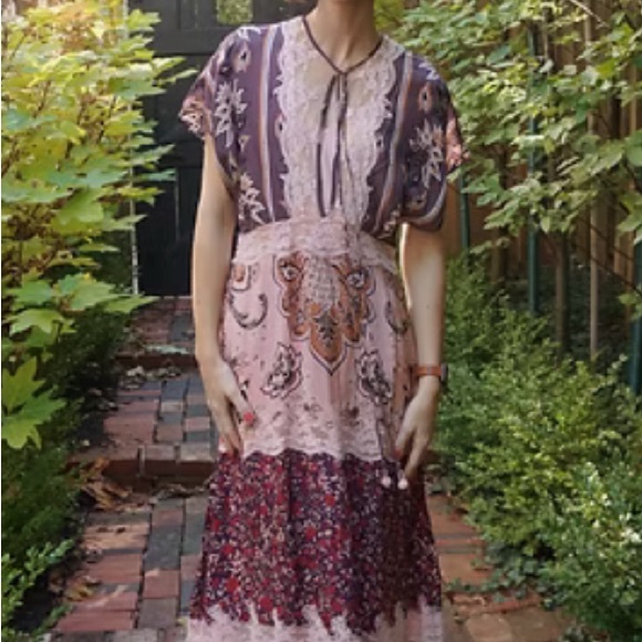 Farm Rio Glam Tapestry Laces Short-Sleeve Maxi Dress - Picture 10 of 16